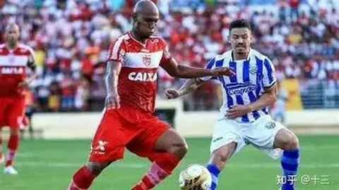 隆戈透露：勒沃库森热盼签下佳夫，拜仁同样情有独钟